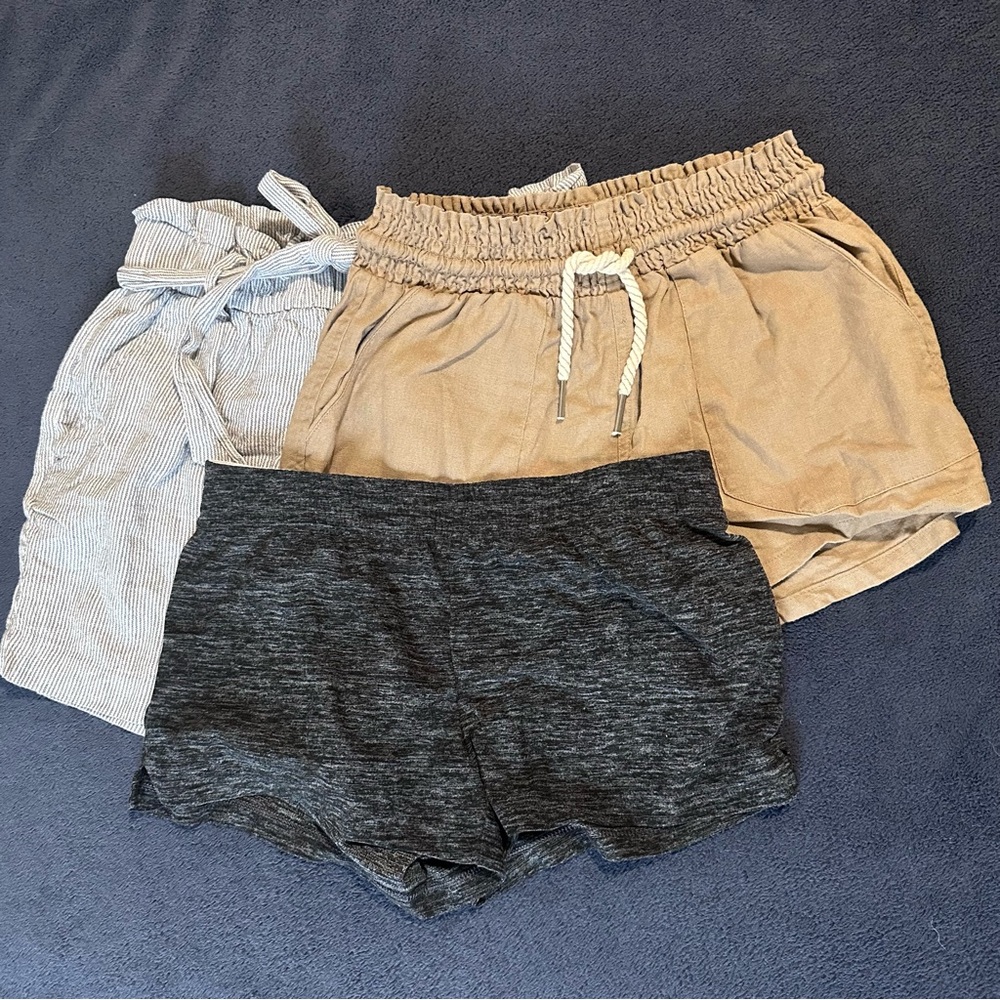 2 Listings 20$! Women’s Short Lot